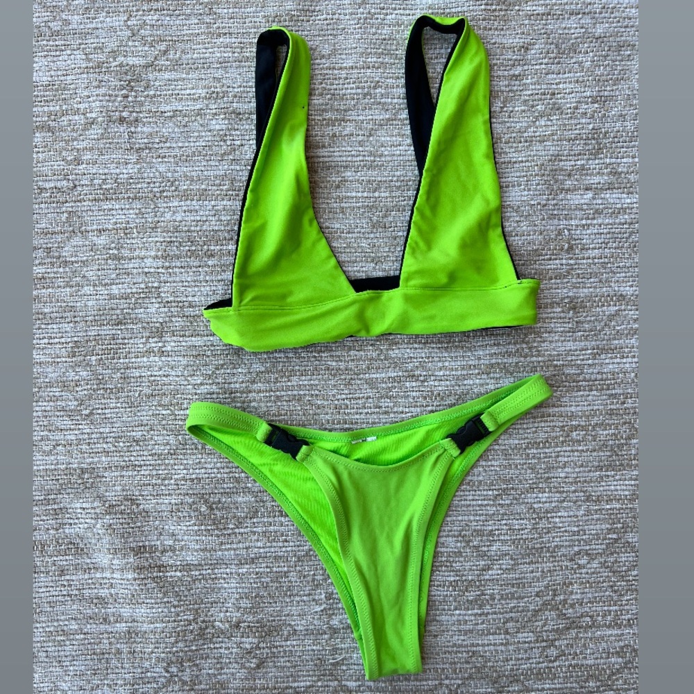 Grunge Sporty Lime Green Set with Snap Buckles size Small